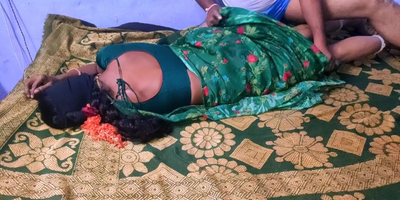 Desi wifey gets nailed doggie-style-fashion in Indian village