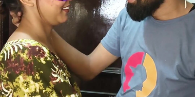Desi wife cheats on husband with stranger at Oyo motel for creampie